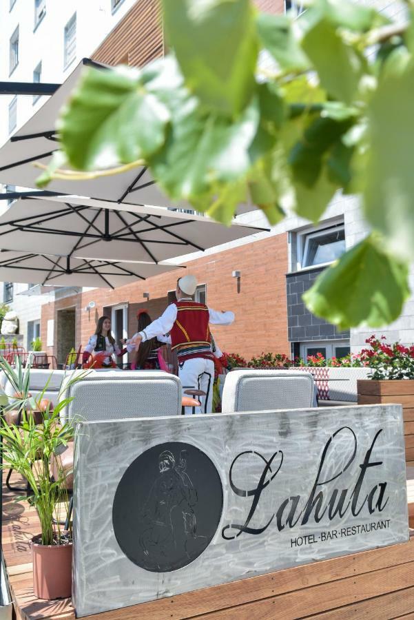 Hotel Lahuta Bajram Curri Exterior photo